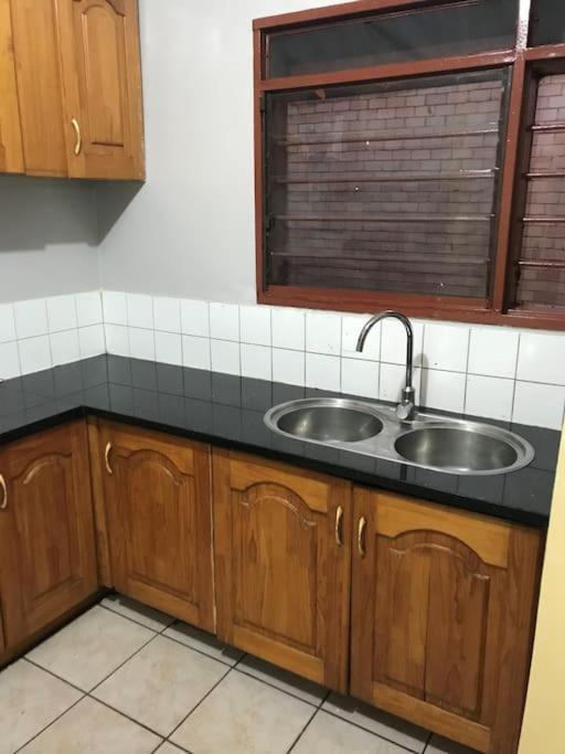 Ibex Hill Apartment- Power Backup Λουσάκα Εξωτερικό φωτογραφία